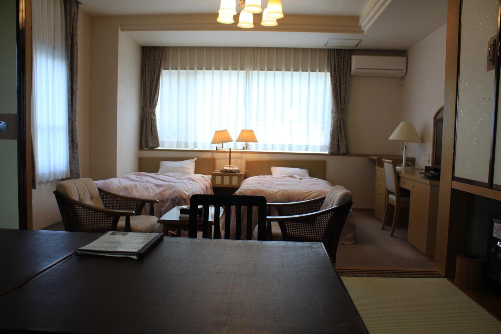 Irodori Koyo Hotel Komono Стая снимка