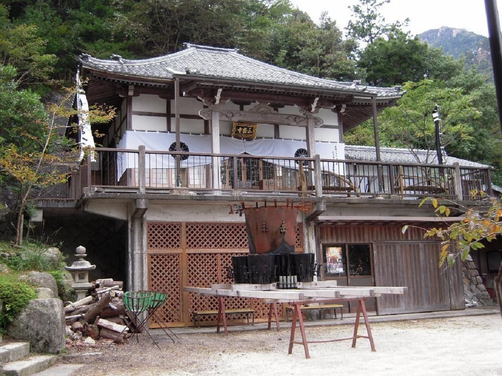 Irodori Koyo Hotel Komono Екстериор снимка